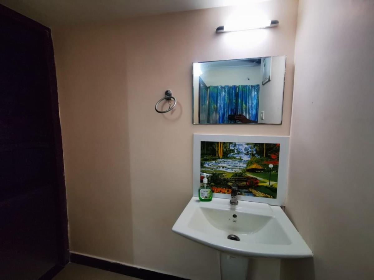 J2 Home Stay - Luxury Homes With Caravan Services Thiruvananthapuram Dış mekan fotoğraf