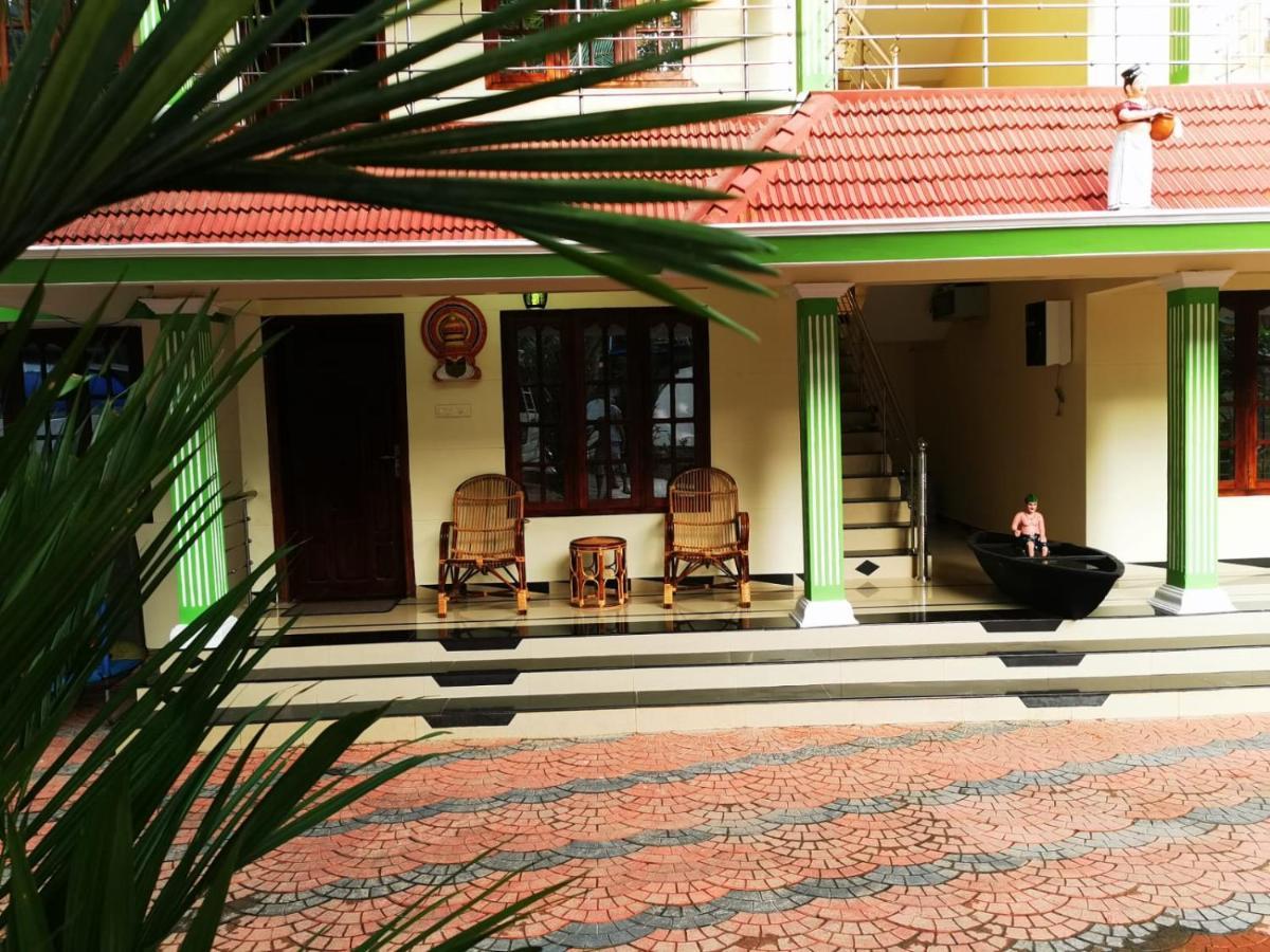 J2 Home Stay - Luxury Homes With Caravan Services Thiruvananthapuram Dış mekan fotoğraf