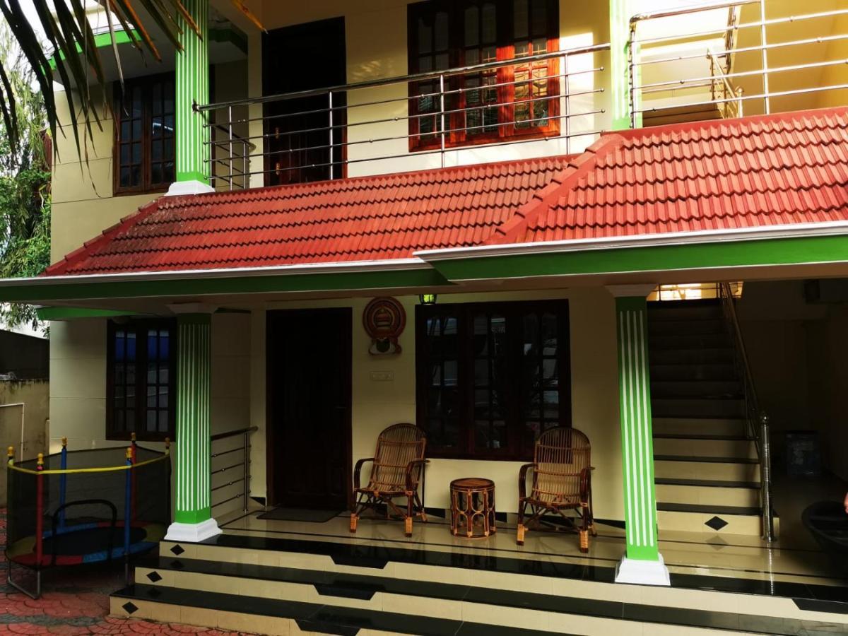 J2 Home Stay - Luxury Homes With Caravan Services Thiruvananthapuram Dış mekan fotoğraf